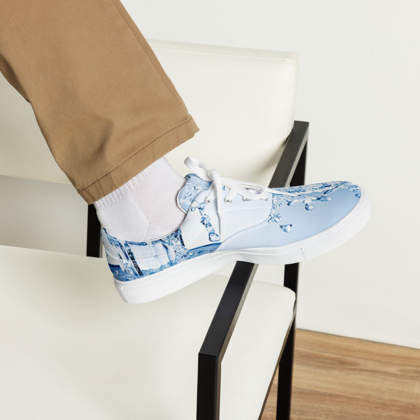 Men’s lace-up canvas shoes